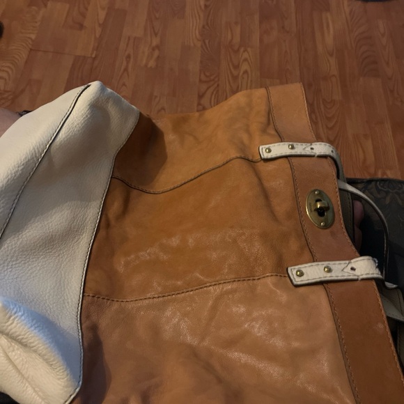 Fossil Leather Handbag Purse - Picture 5 of 9